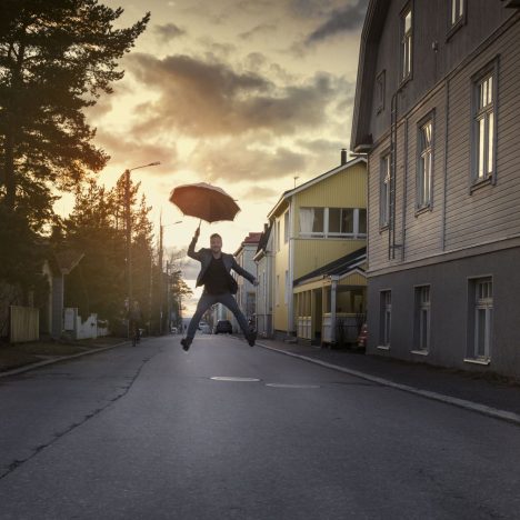 Olkaa naiset hiljaa, sedät ovat setiä!